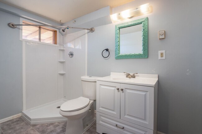 Building Photo - 544 S Watermelon Dr