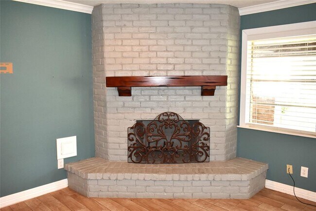 Building Photo - 12706 Highmanor Dr