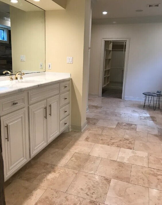 Building Photo - Experience Luxurious Living: Spacious 3-Bedroom Home with Golf Course views on Pebble Beach Drive!