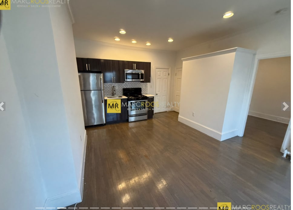 Building Photo - 254 Newbury St