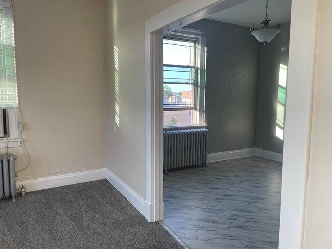 Building Photo - Sunflower Estate LLC