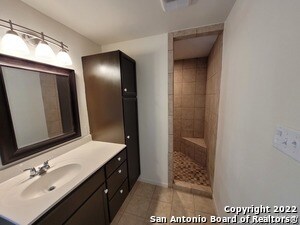 Building Photo - 1210 Hillcrest Dr