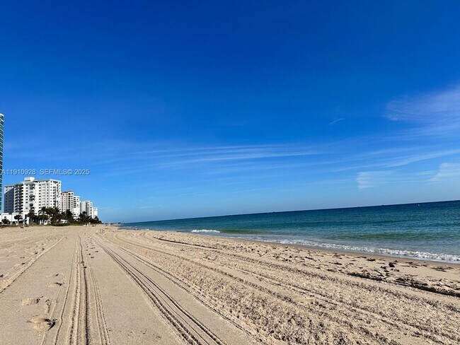 Building Photo - 1750 S Ocean Blvd