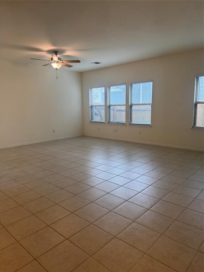 Building Photo - 209 Driftwood Ln