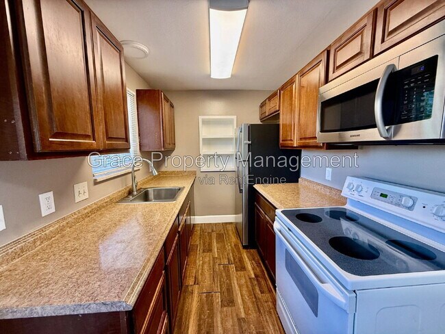 Building Photo - 2757 E 117th Way