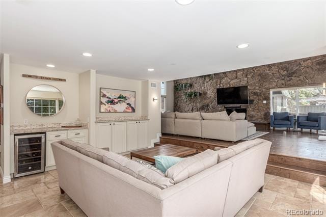 Building Photo - 3577 S Hillcrest Dr