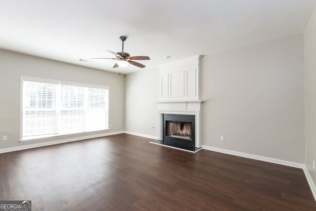 Building Photo - 3304 Spindletop Dr NW