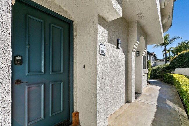 Building Photo - COMING SOON - Beautifully Updated 2 Bed/2 Bath Condo with Views!