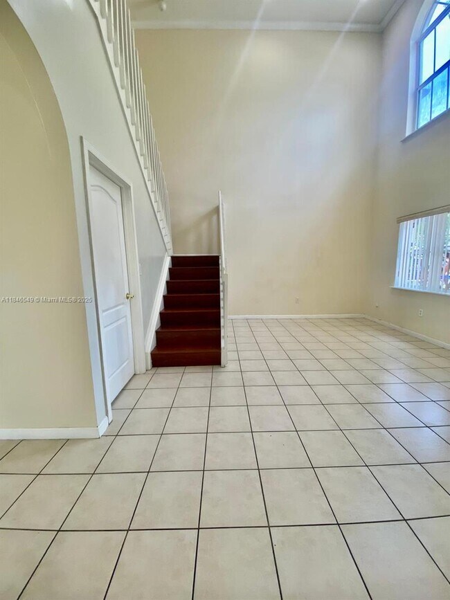 Building Photo - 12854 SW 49th Ct