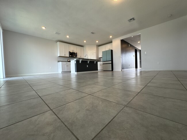 Building Photo - 512 Mckenna Dr