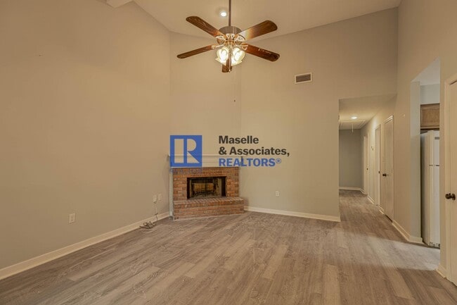 Building Photo - 3 Bed/2 Bath Home in Brandon