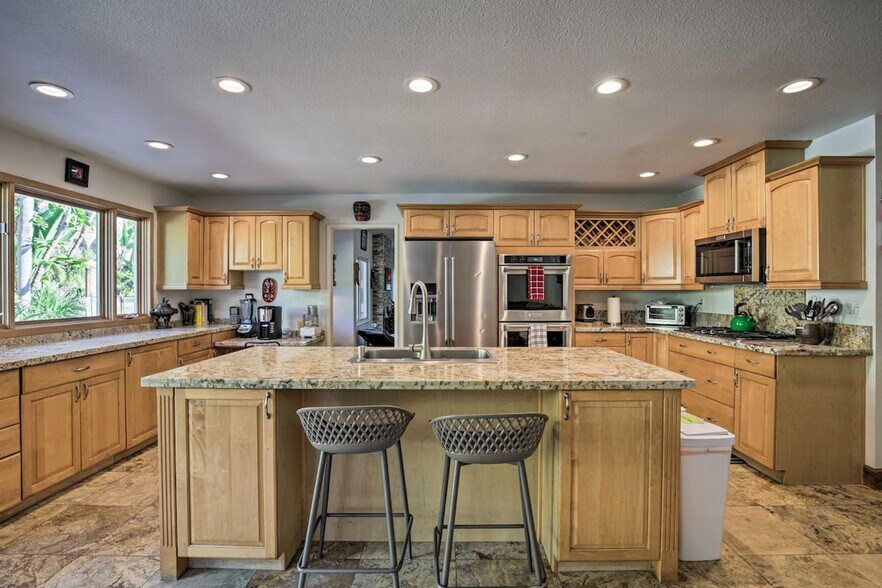 Building Photo - 939 Begonia Ct