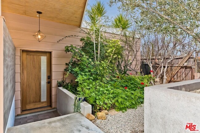 Building Photo - 3121 Verdugo Pl