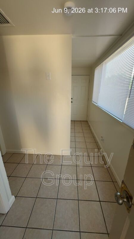 Building Photo - 1205 N Willis St