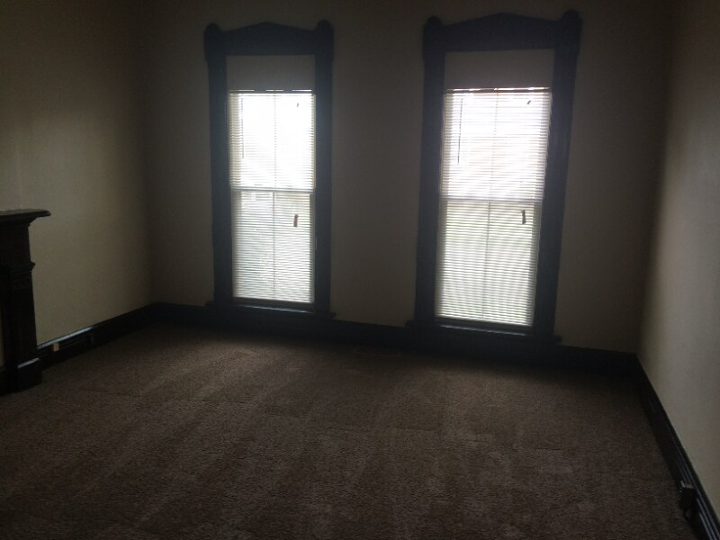 Building Photo - 227 James St