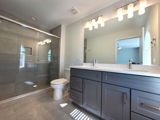 Building Photo - 1257 Gateway Ct