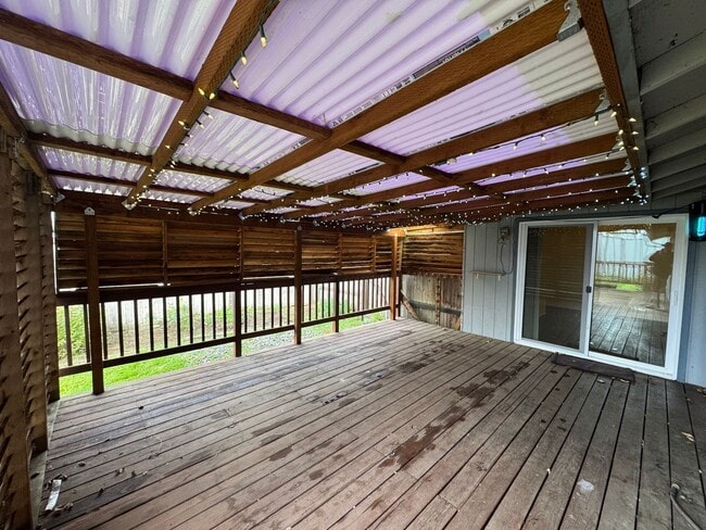 Building Photo - 3 Bedroom 2 Bath House in Santa Clara Area