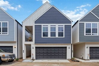 Building Photo - 8020 Westglen Dr