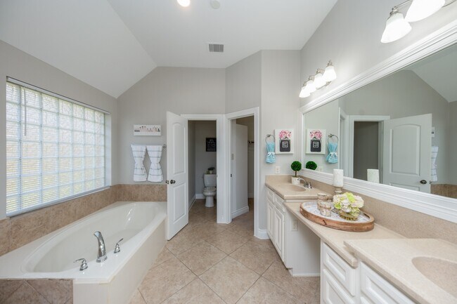 Building Photo - 27907 Brandy Creek Lane