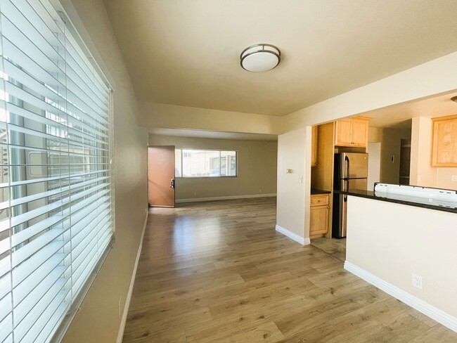 Dining Area - 2516 Grant Ave