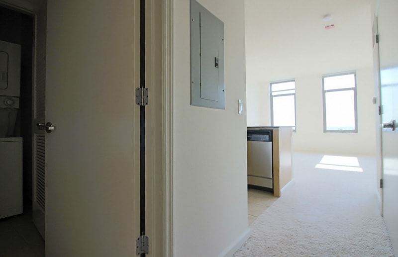 Building Photo - 601 W Kinzie St