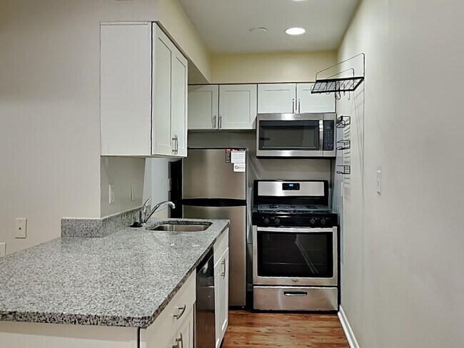 Building Photo - 31 Chittenden Ave