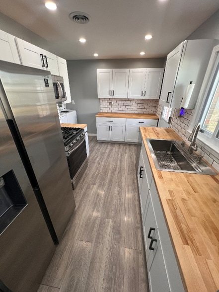 Building Photo - 2802 Flora Ave