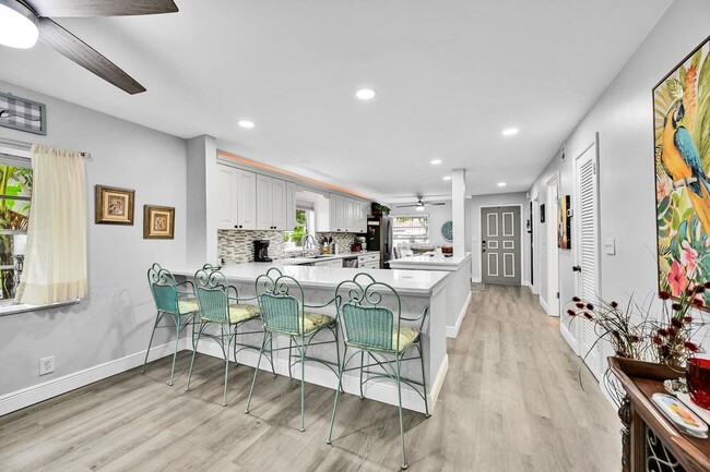 Building Photo - 5759 Phoenix Palm Ct