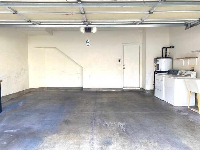 Building Photo - Ewa by Gentry Montecito/Tuscany - Single Family 3 bdrm, 2 bath, 2 parking