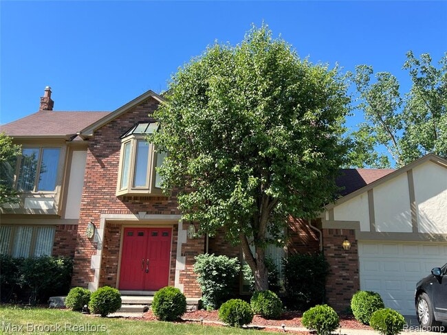 Building Photo - 6330 Odessa Dr