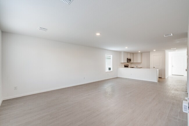 Building Photo - 3335 Gingham Pt