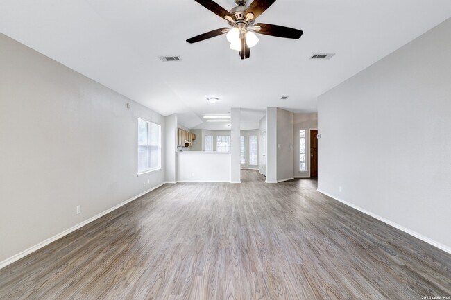 Building Photo - 1021 Lynx Bend