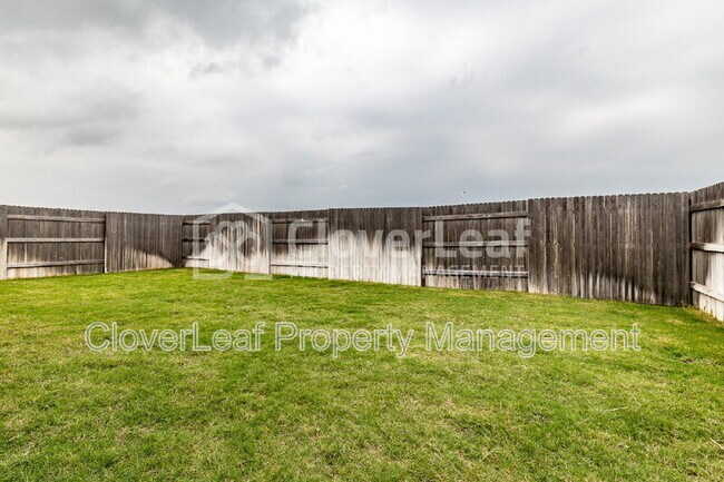 Building Photo - 335 Tempest Trl
