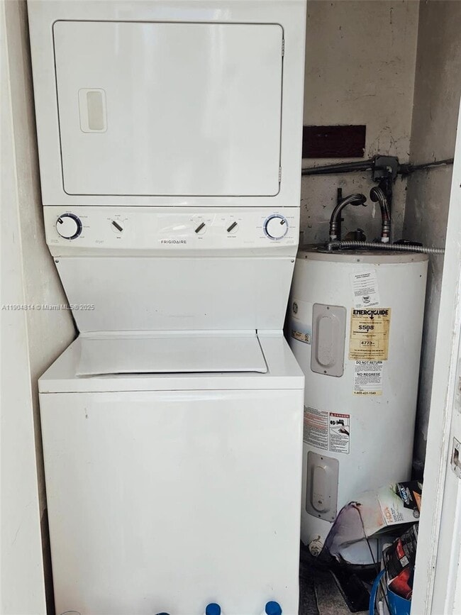 Building Photo - 3628 SW 14th St