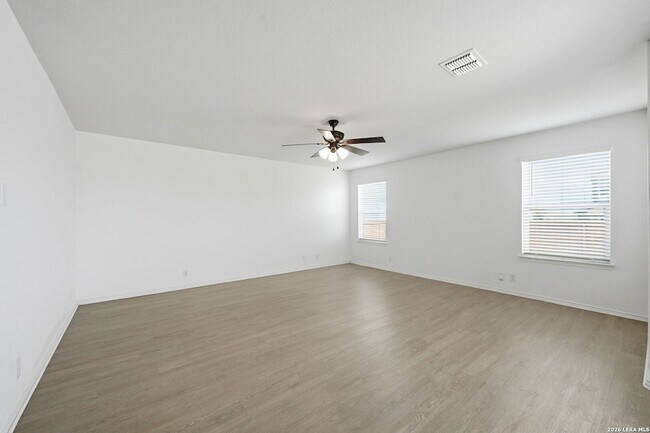 Building Photo - 6418 Dynamic Sound