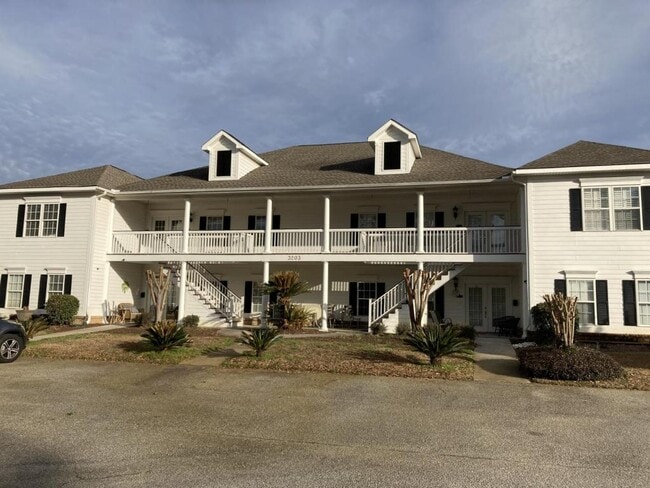 Building Photo - 3203 Middlecoff Ln