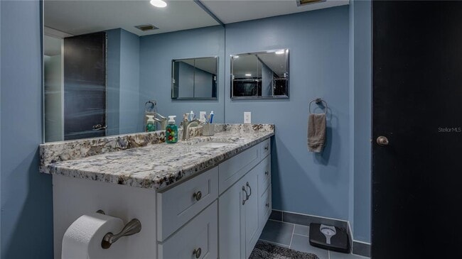 Building Photo - 4900 Brittany Dr S