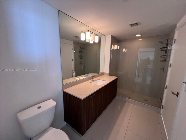 Building Photo - 5300 Paseo Blvd