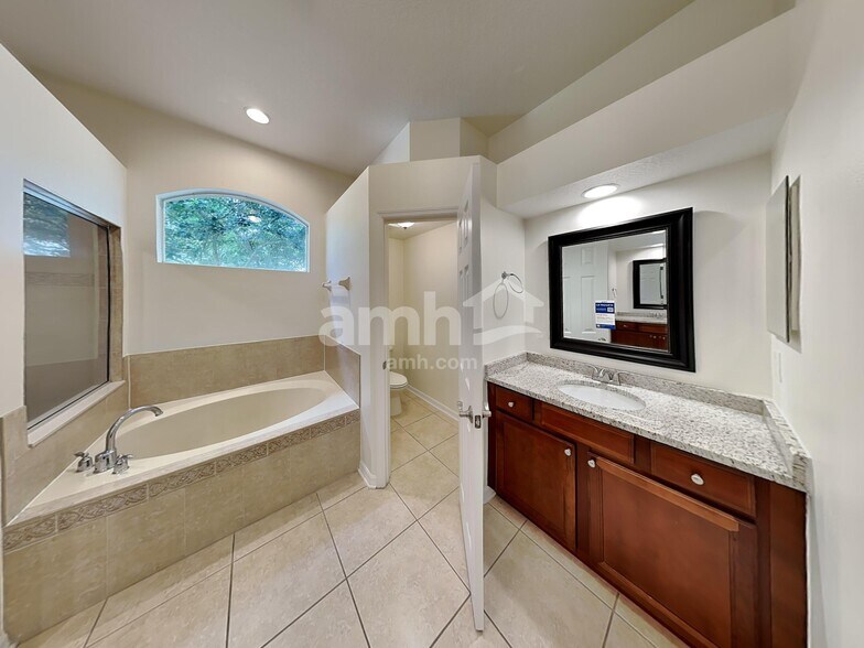 Building Photo - 8278 Emerald Forest Ct