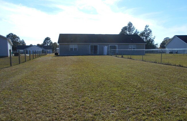 Building Photo - 107 Charlton Rd