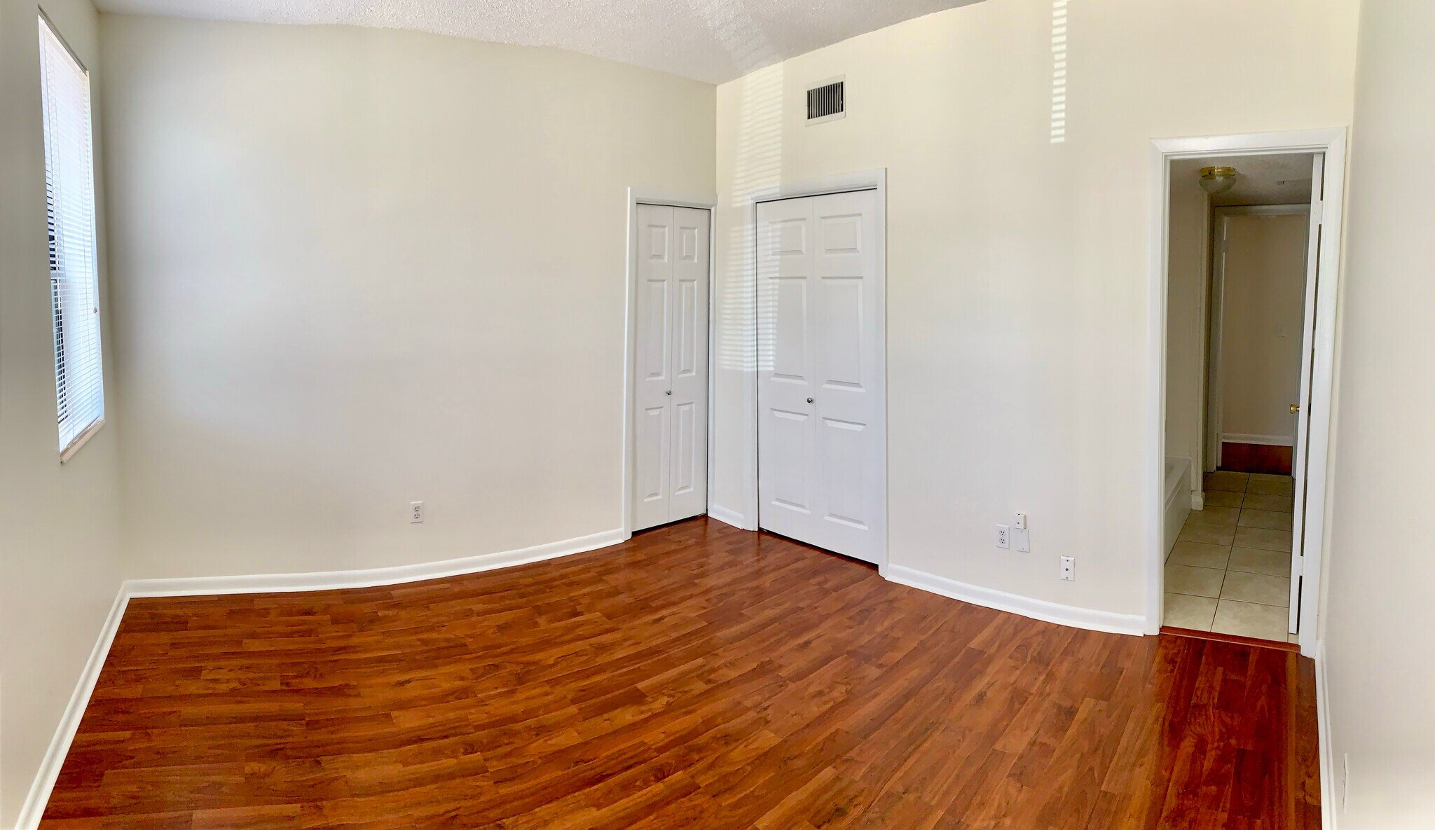 Master - 2545 Oak St