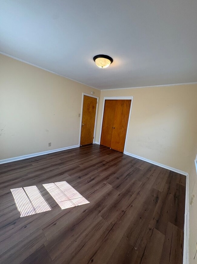 Building Photo - 1407 Johnston Dr