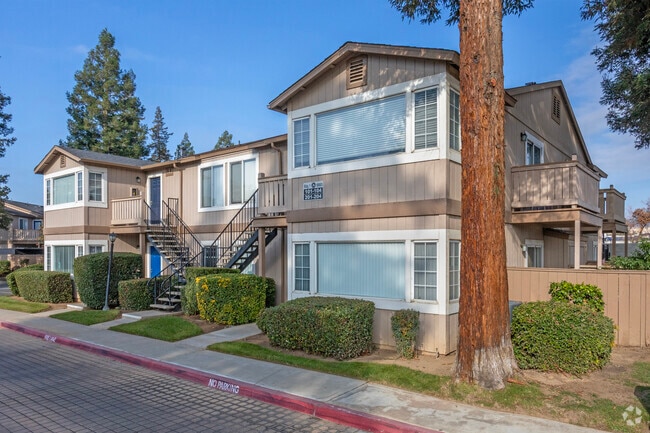 Building Photo - Foxwood Apartment Homes