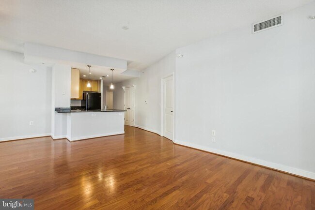 Building Photo - 820 N Pollard St
