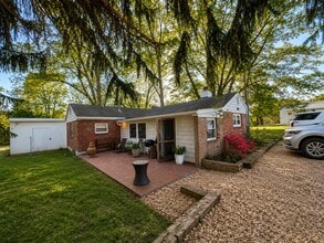 Building Photo - 4013 Graceland Ln