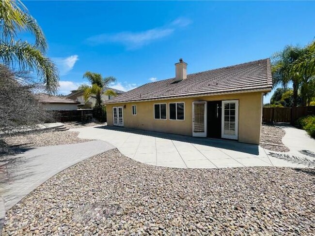 Building Photo - 27970 Sunlight Ct