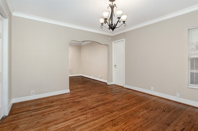 Building Photo - 6219 Penrose Ave