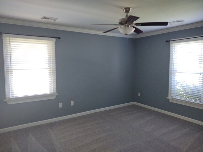 Building Photo - 1921 Shepherds Gate