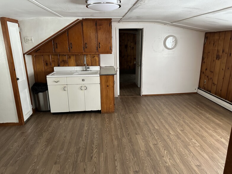 Kitchen - 49 N Bridge St