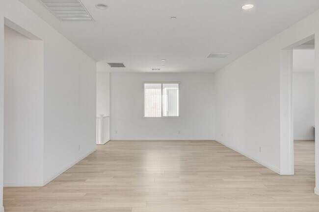 Building Photo - 10276 Thurso Ave